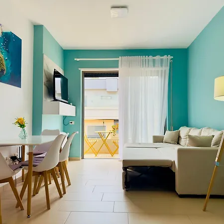 - Sunny In The Diamond Hill Complex - By Ggpremiumstays - 2 Double Bedrooms With Balcony - Private Parking Apartment Vlorë